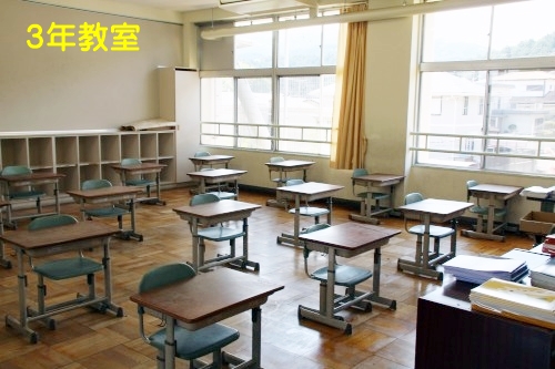 千早小吹台小学校 ブログ スマホで見やすいように左に寄せました 先月 翌月 ４月３０日 木 図書カードやマスクが届きました 今日で4月も終わりです あっという間の4月でした 毎日規則正しい生活をしていますか 課題は毎日頑張っていますか